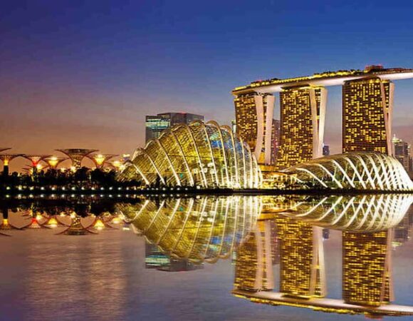 Exploring Singapore at Night: Top Attractions and Hidden Gems