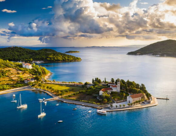 Explore Croatia: A Journey Through Its Culture, Food, and Shores 