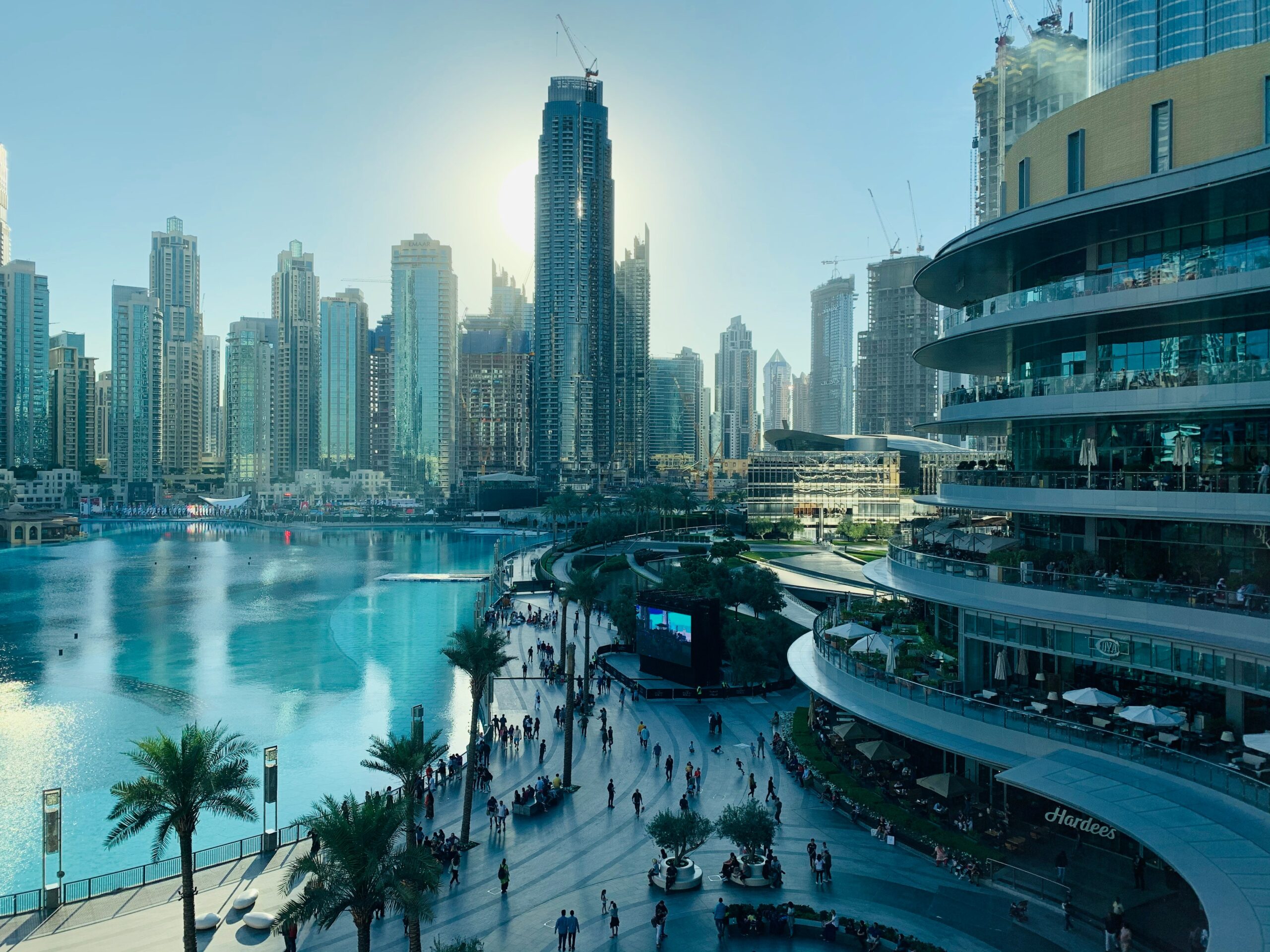 Smart travel gadgets to bring to Dubai’s top attractions